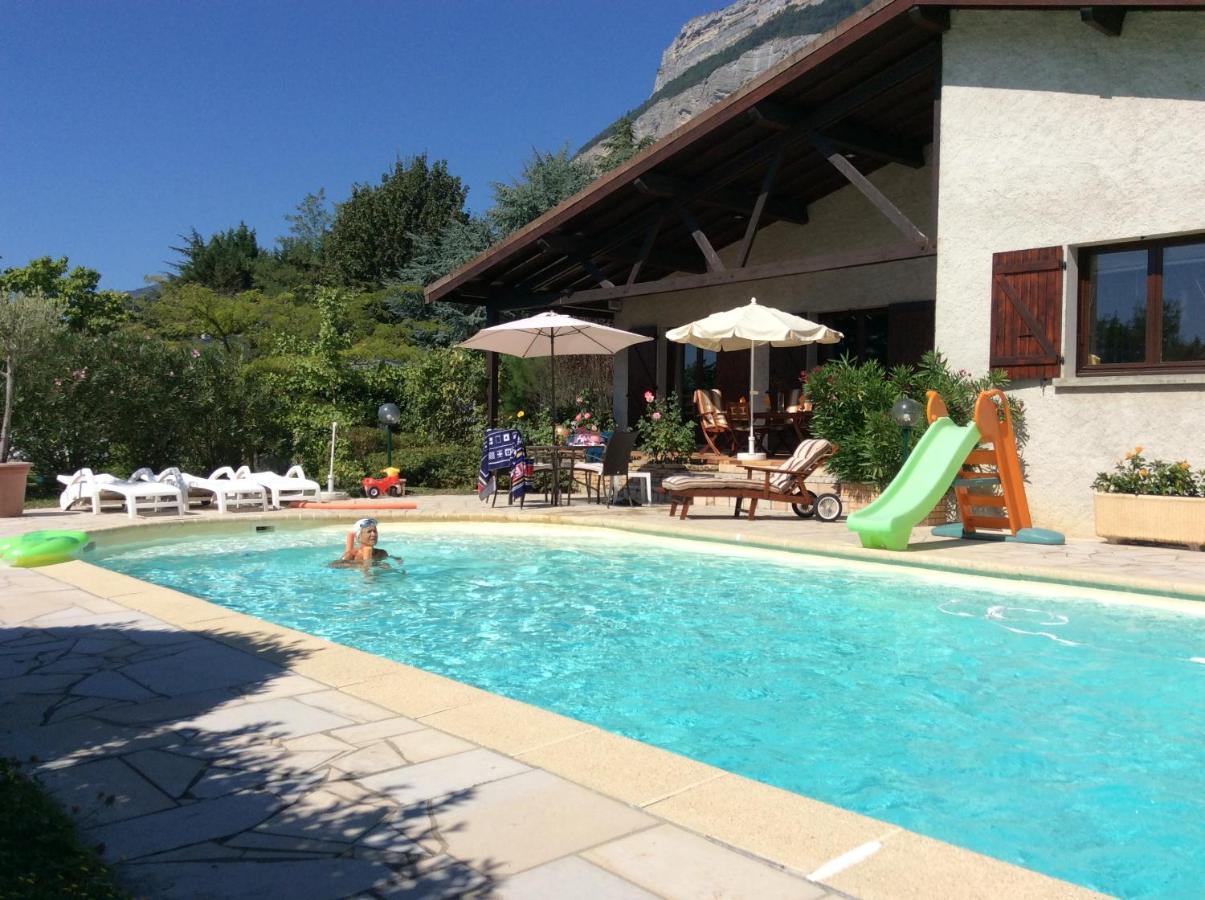 Villa Avec Vue Biviers 外观 照片